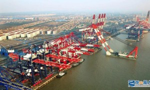 振华重工：1-6月新签合同及中标订单总额约39.94 亿美元