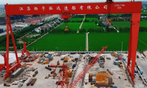 扬子泓远造船，1200吨龙门吊交付