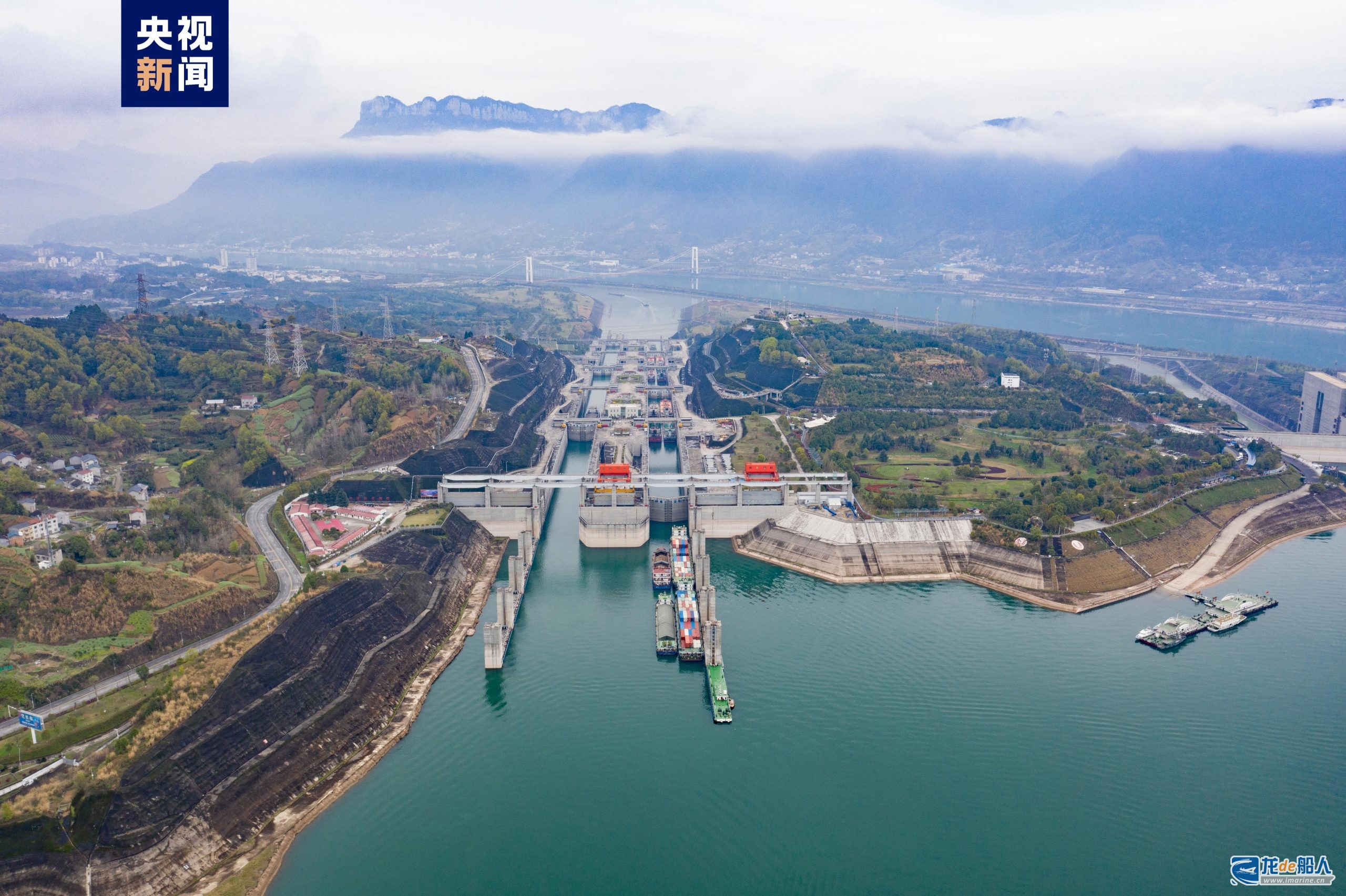 三峡船闸通航20年累计货运量达191亿吨