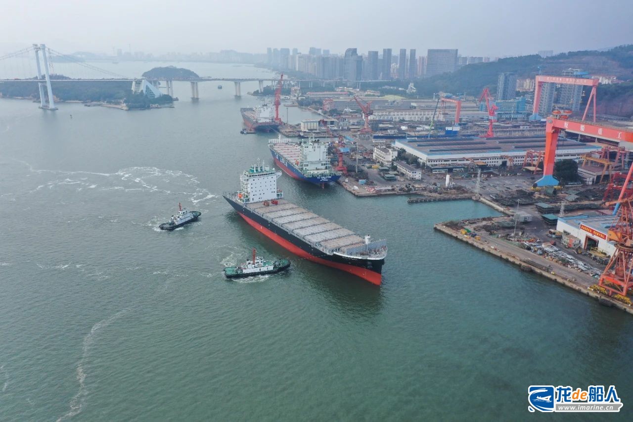 厦船重工2900TEU集装箱船归航、7500车LNG双燃料汽车滚装船完成LNG罐体吊装 厦船重工2900TEU集装箱船归航、7500车LNG双燃料汽车滚装船完成LNG罐体吊装