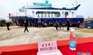 武汉理工船舶设计监造国内首艘商用氢燃料电池动力游览船“西海新源1号” 下水