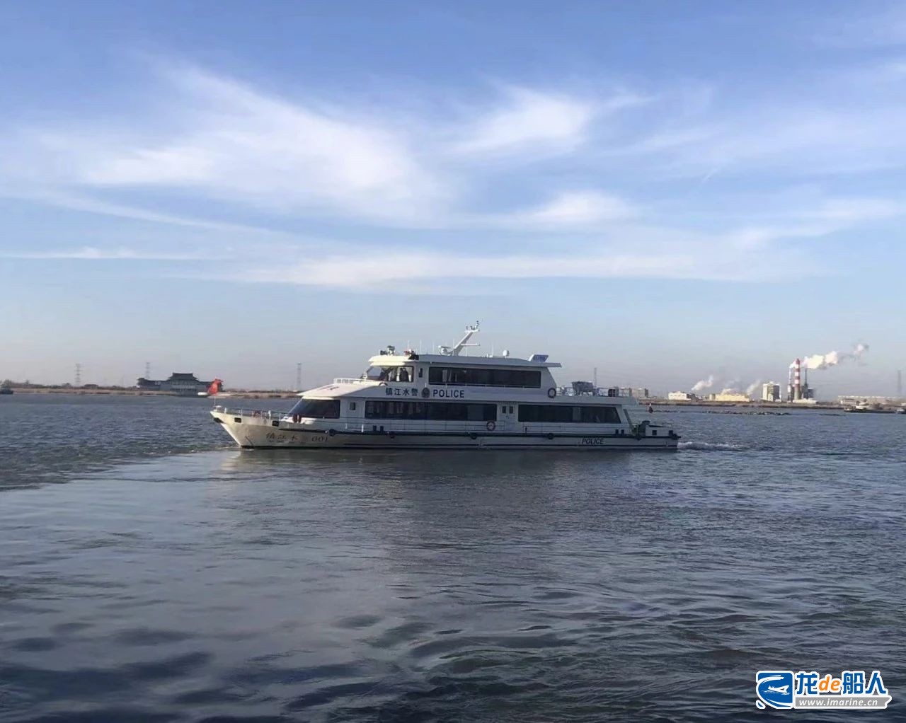 广西中船北部湾设计镇江水警001指挥艇顺利交付