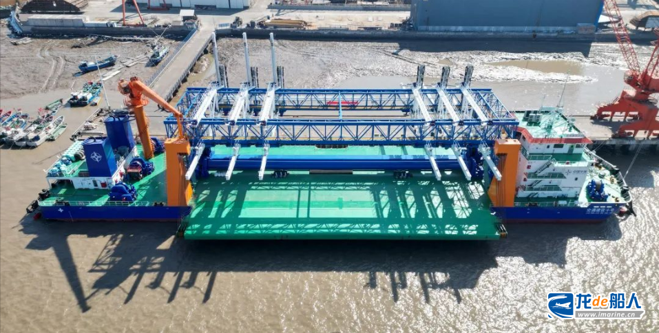 皓友船厂交付大国重器——多功能铺排船“交通建设10号”