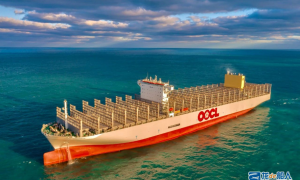 南通中远海运川崎交付24188标箱集装箱船“东方瓦伦西亚”轮