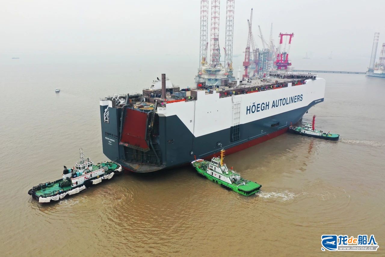 新年首艘，招商工业海门基地新造9100车汽车滚装船出坞