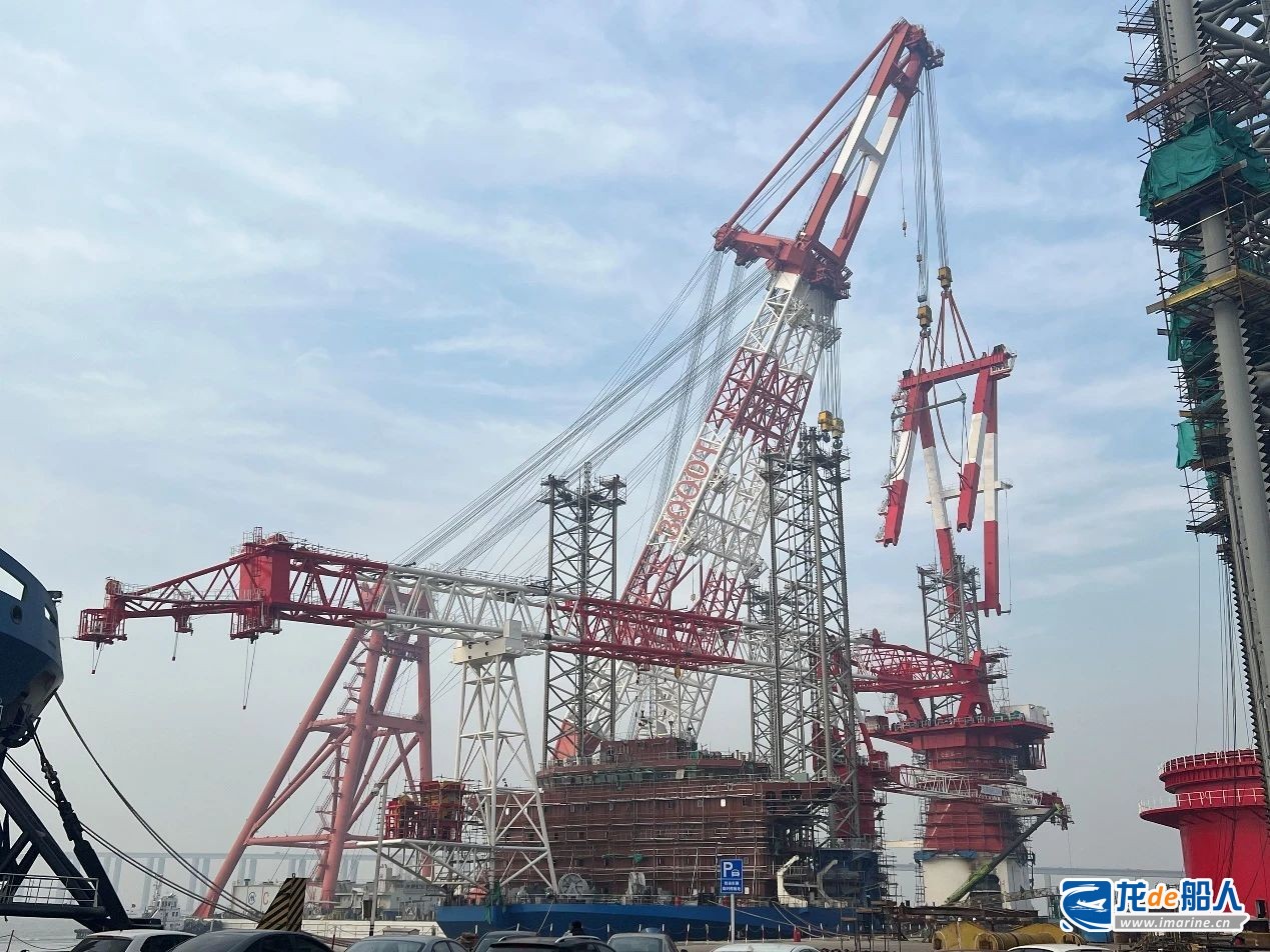 南通振华重装两型起重机项目获新进展