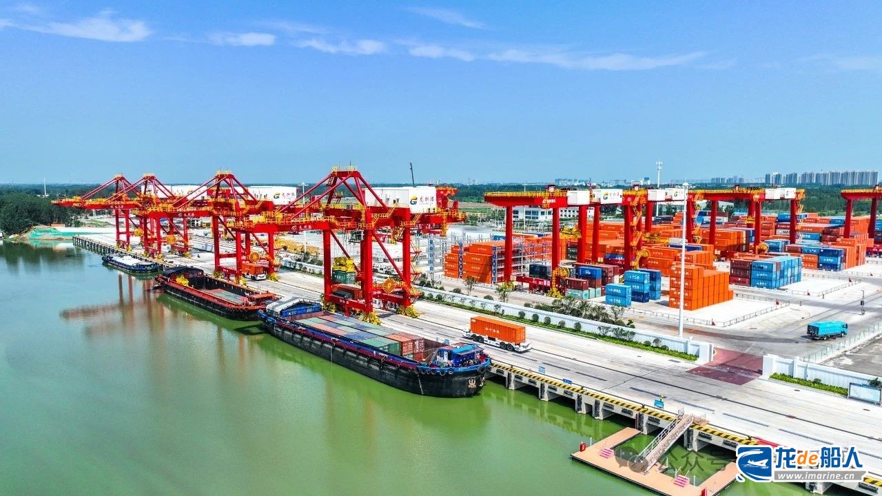 海西重机签订济宁龙拱港3台自动化铁路轨道吊项目