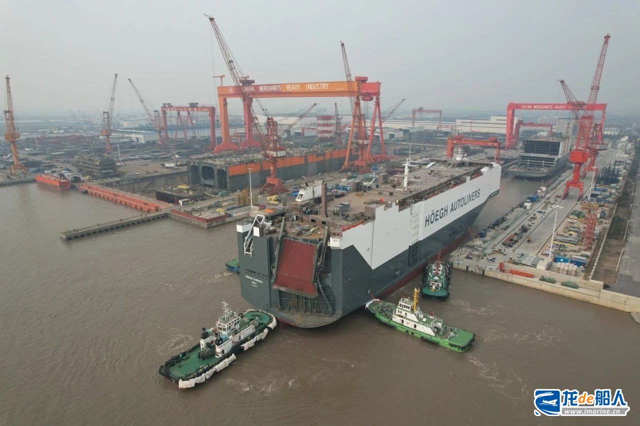 招商工业海门基地9100车PCTC 1号船下水、3号船合拢