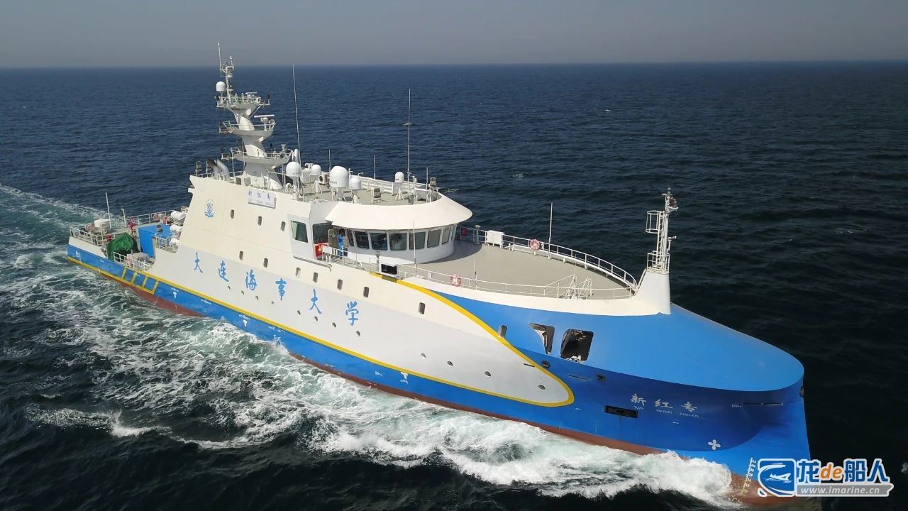 大连中远海运重工命名交付智能研究与实训两用船“新红专”号-龙de船人