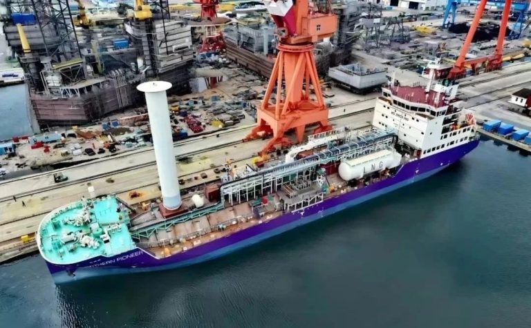 大连造船建造的全球首制7500立方米液态二氧化碳运输船1号船完成柴油试航任务-龙de船人
